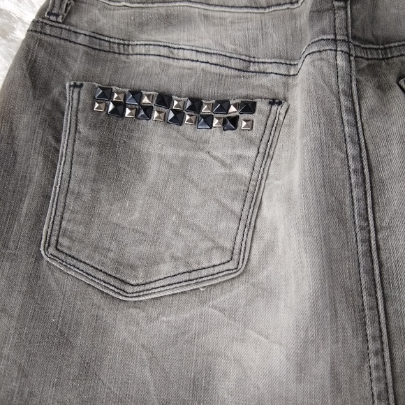 Black Orchard Juniors 27 Distresses Studded un-hemmed Blackish Mini Skirt New - Picture 8 of 8